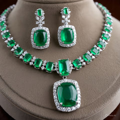 Berkeley & Lords Emerald Grandeur Set (Necklace + Earrings)