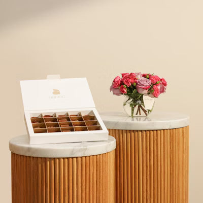 Berkeley & Lords Abucci Classic Chocolate Box (Timeless Charm Vase)