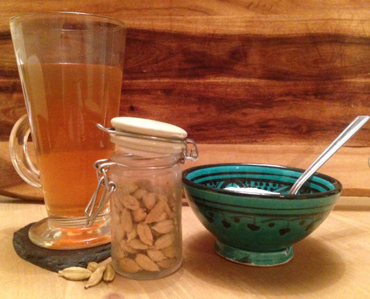 Afghani Kahwa (Green Tea with Cardamom)