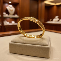 Berkeley & Lords Hinged Classic Gold Bangle