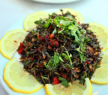 Turkish Zahter Antep Fistikli Salad