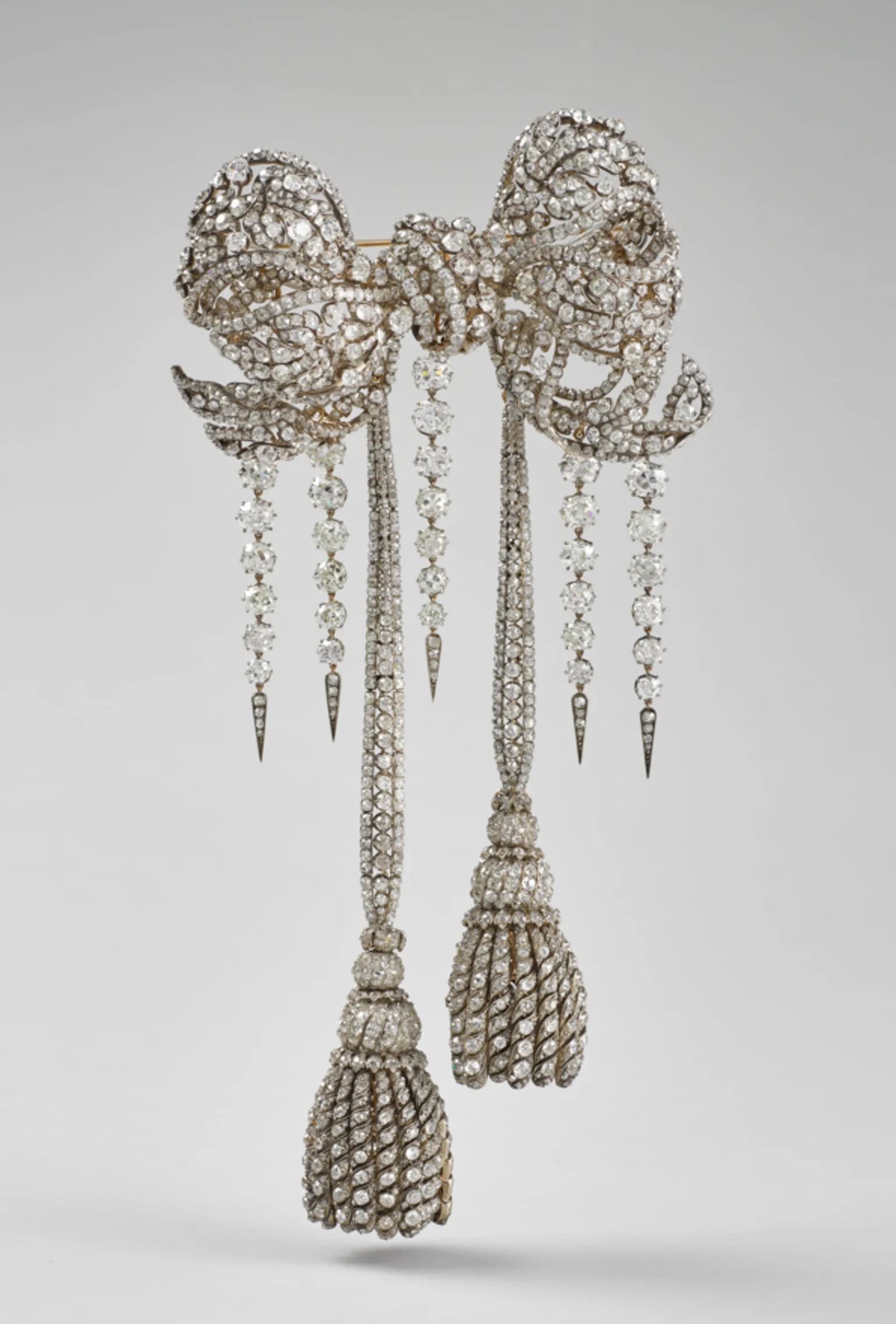 Diamond Bow Brooch - Sparkling Tassel Elegance